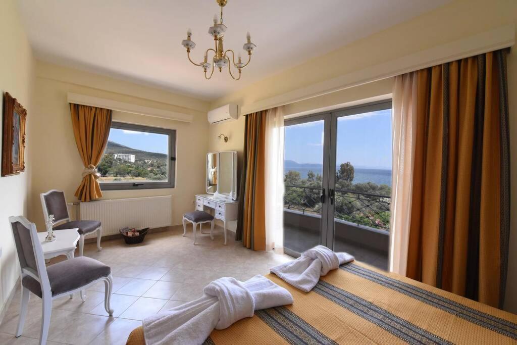 אמרינתוס Seaside Villa Andronikos מראה חיצוני תמונה